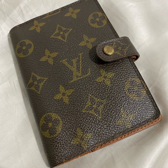 Louis Vuitton Handbags - Authentic Vintage Louis Vuitton Agenda